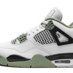 Wmns Jordan 4 Retro “Seafoam”