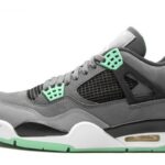 Jordan 4 Retro “Green Glow”